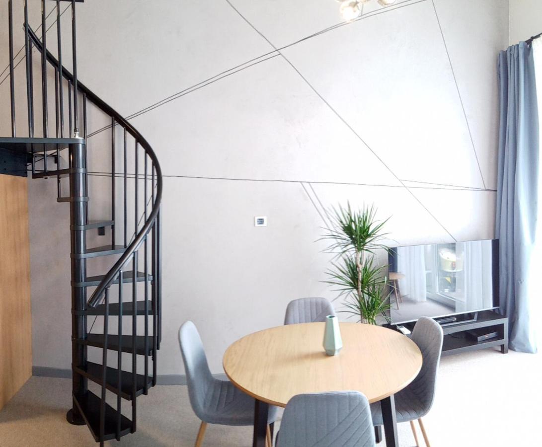 Wroclove Airport Loft فروتسواف المظهر الخارجي الصورة